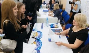 Sveučilište u Rijeci je bilo domaćin Sajma poslova INA d.d.